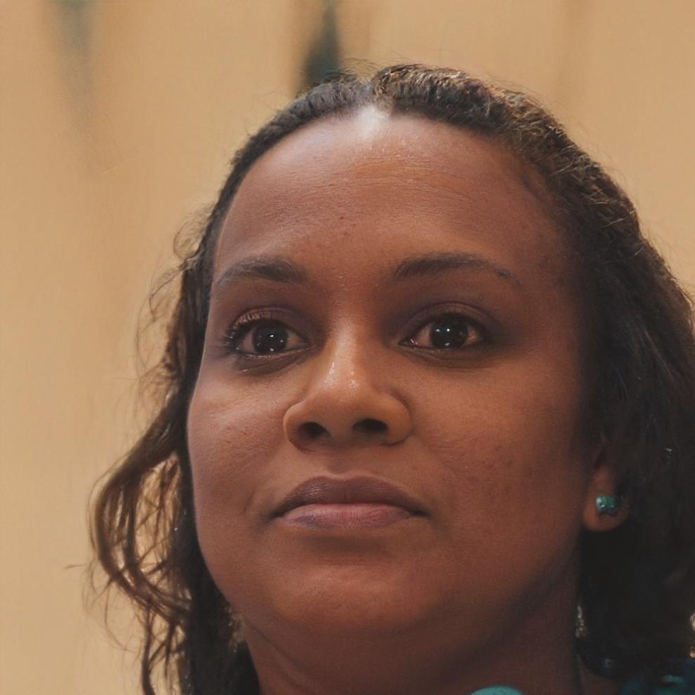 Porträt von Dr. Sarah Müller